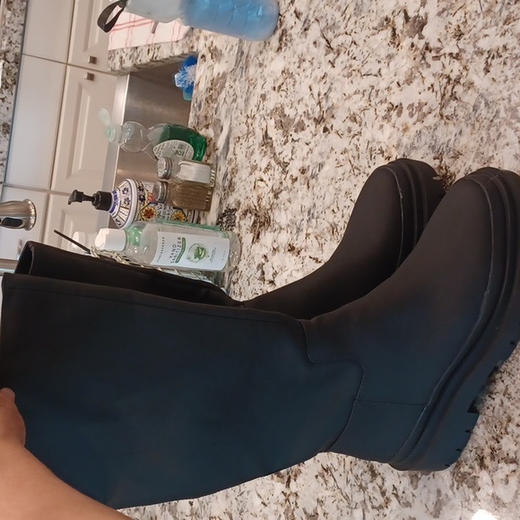 Steve Madden Women's Macall Fashion Lug Sole Knee Boot Size 11 Black NEW - Picture 5 of 16